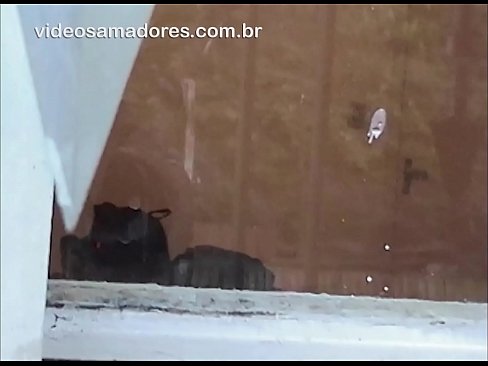 ❤️ Omu cornu chì fighjula a so fidanzata cù un altru tippu, registrendu un video di cazzo senza disturbà a coppia ☑ Solo porno à co.robosexshop.ru ❤