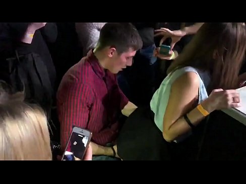 ❤️ Sessu reale in una discoteca russa. Una ragazza russa di 18 anni in l'anu è a vagina scopata in una discoteca ☑ Solo porno à co.robosexshop.ru ❤
